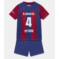 Barcelona Ronald Araujo #4 Hjemmedraktsett Barn 2023-24 Kortermet (+ Korte bukser)